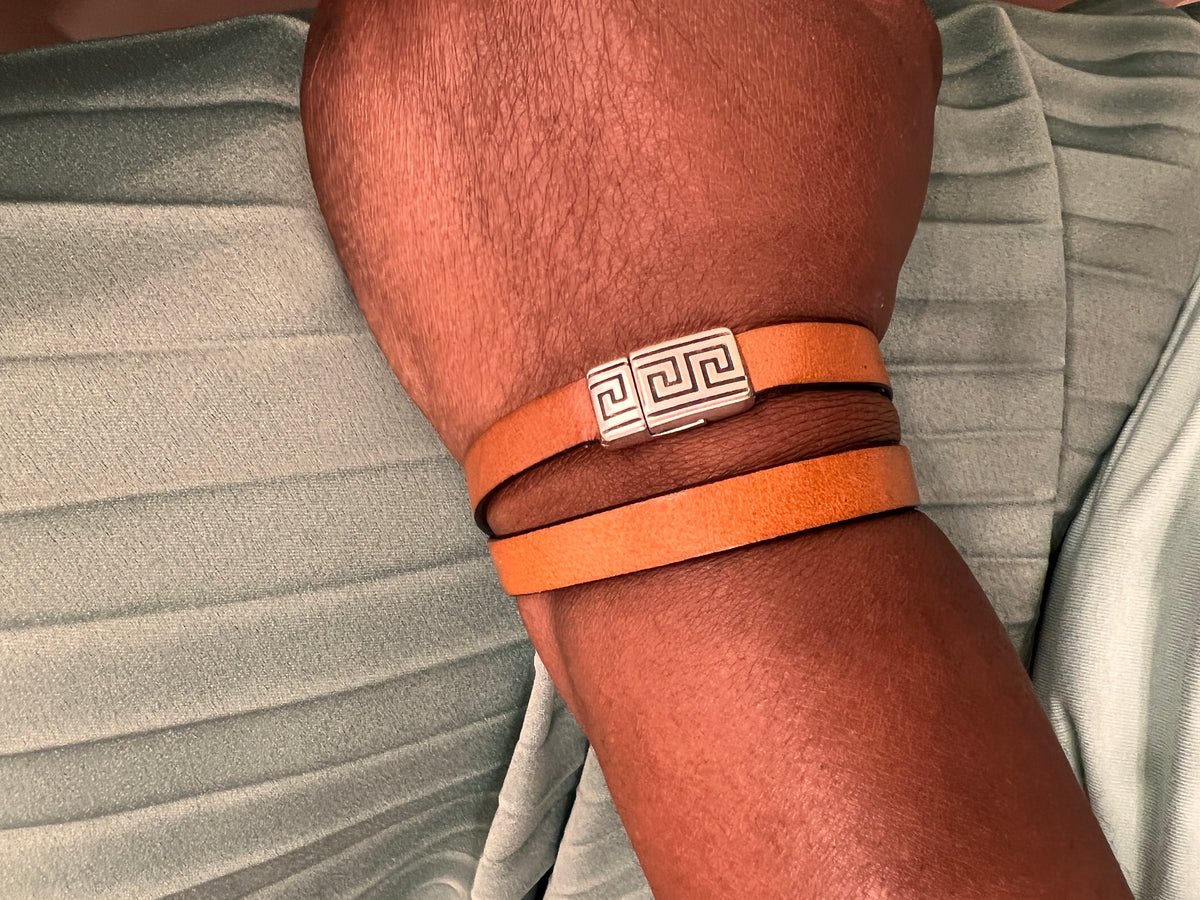 Fuchsia Western Look Wrap Leather Bracelet