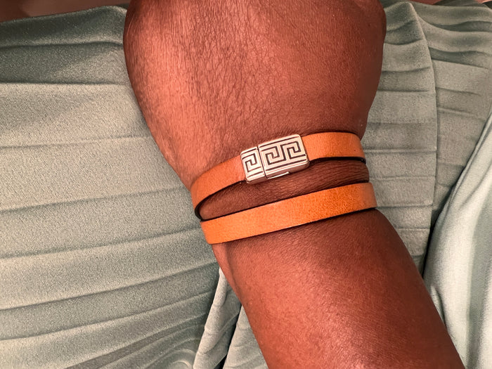 Fuchsia Western Look Wrap Leather Bracelet