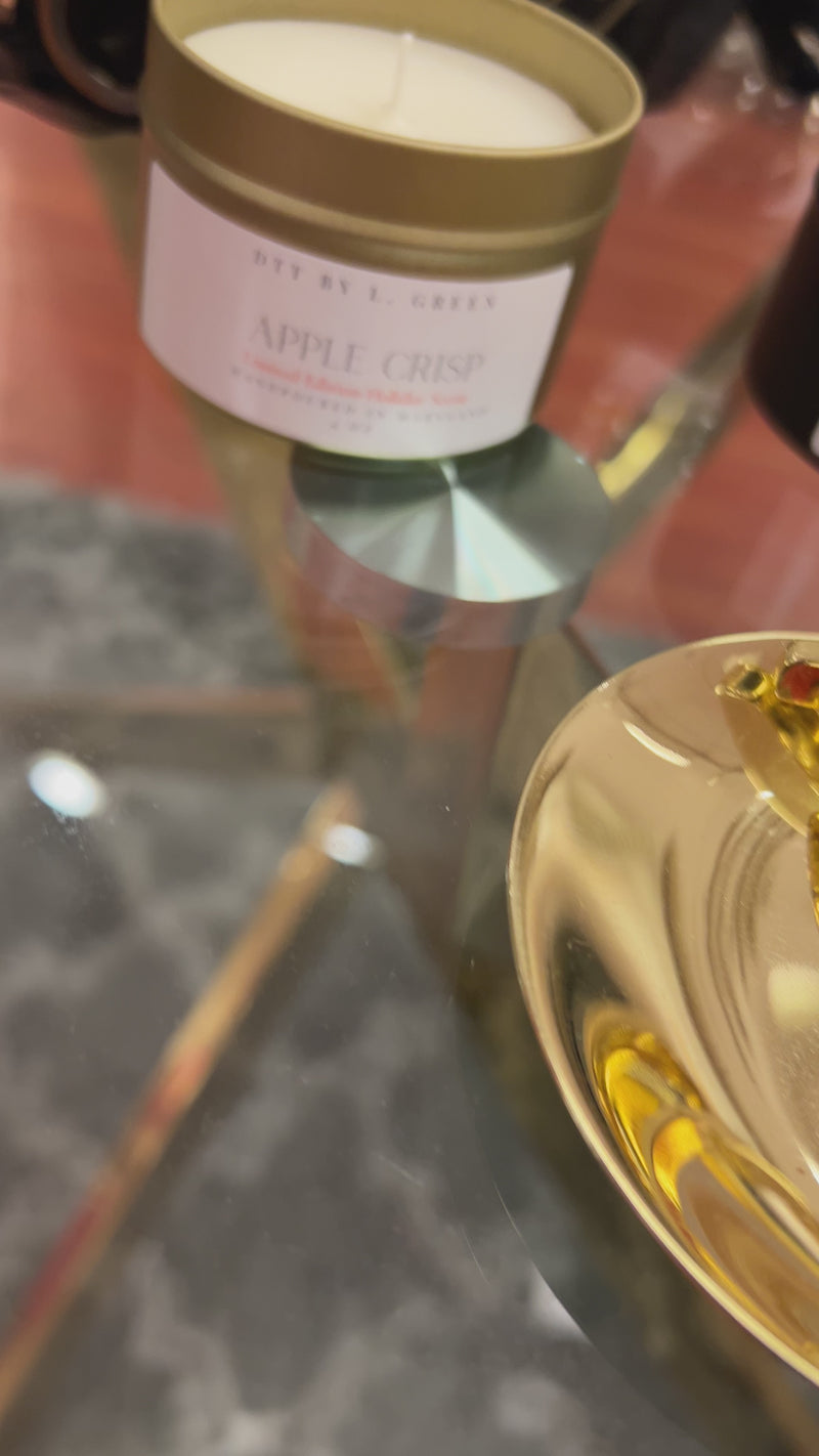 Holiday Collection Luxury Candle Sampler Set (4 Candles + Trimmer)