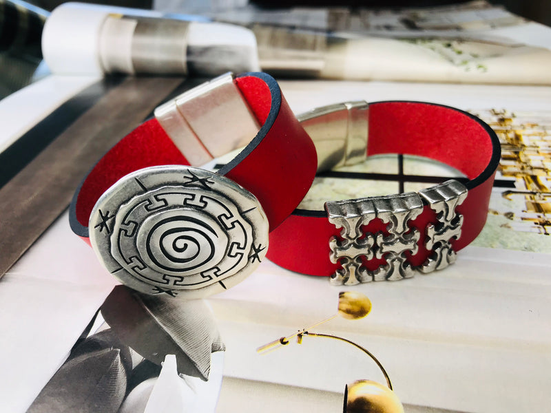 Red Silver Circle Leather Bracelet