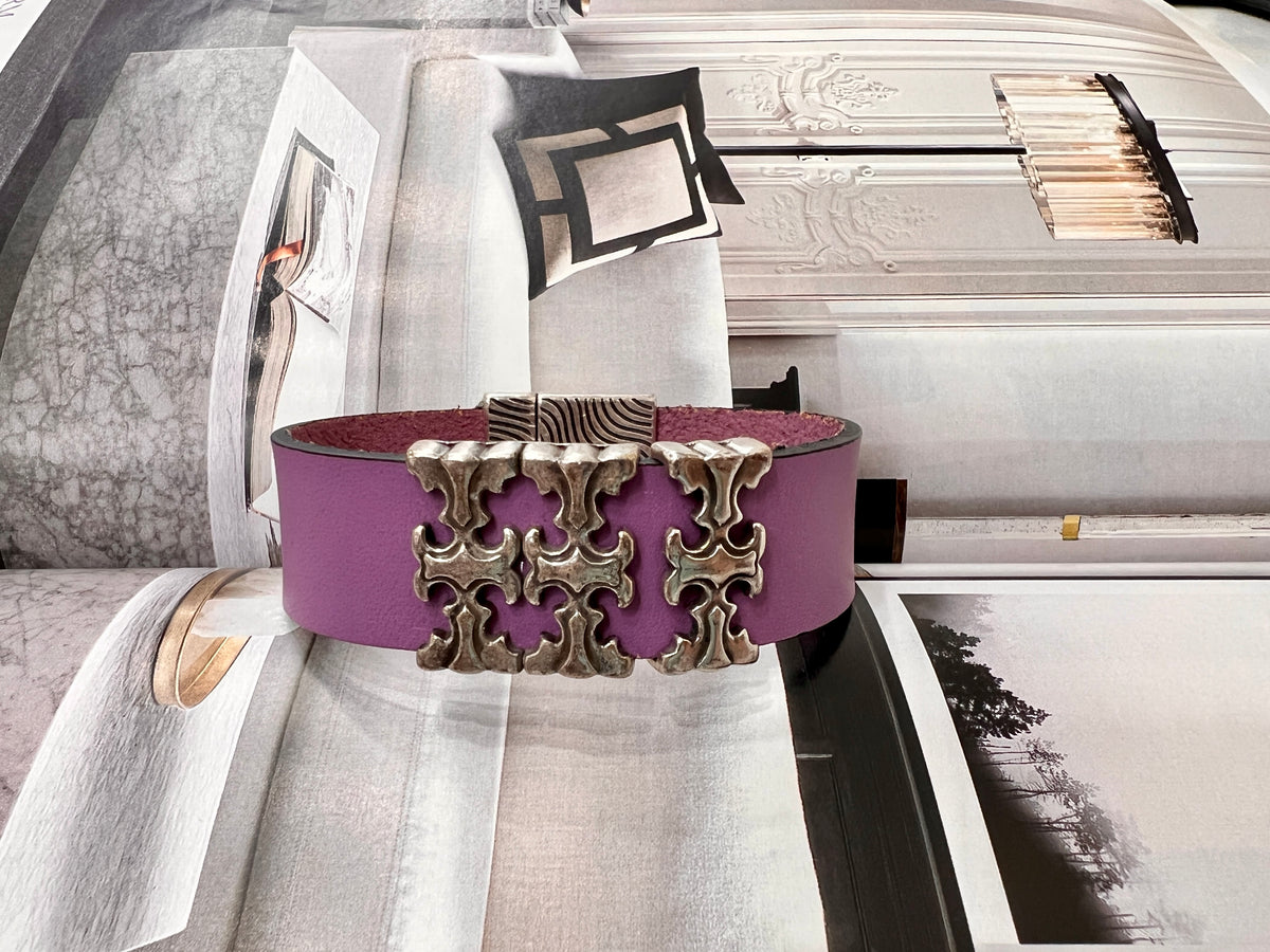 Lilac “3 T" Silver Leather Bracelet